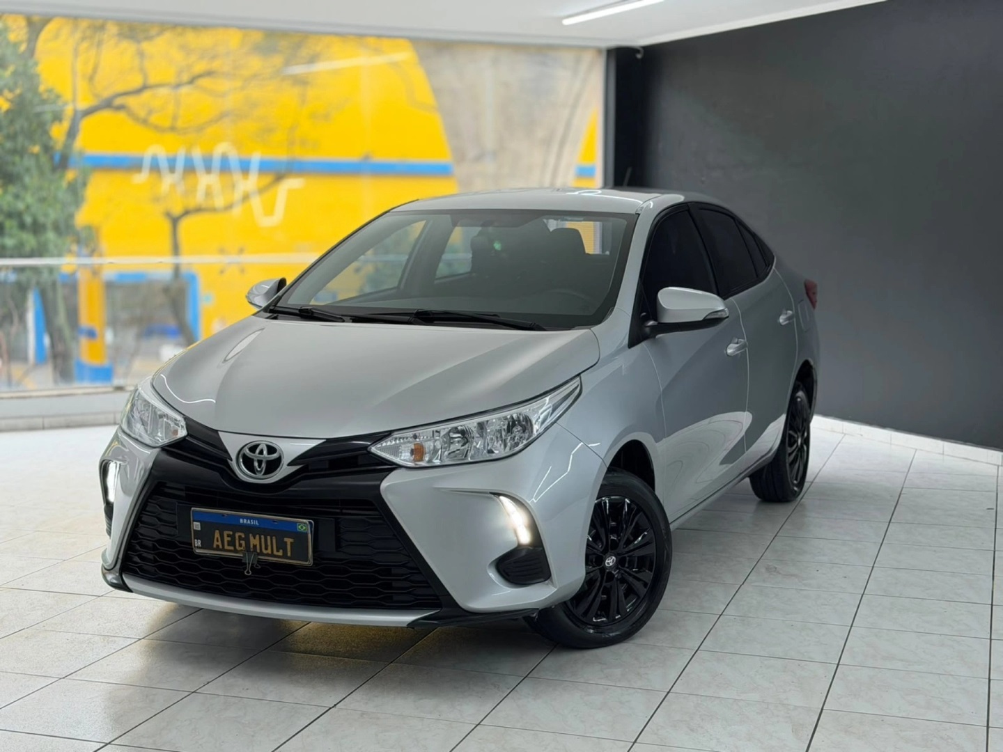 TOYOTA YARIS