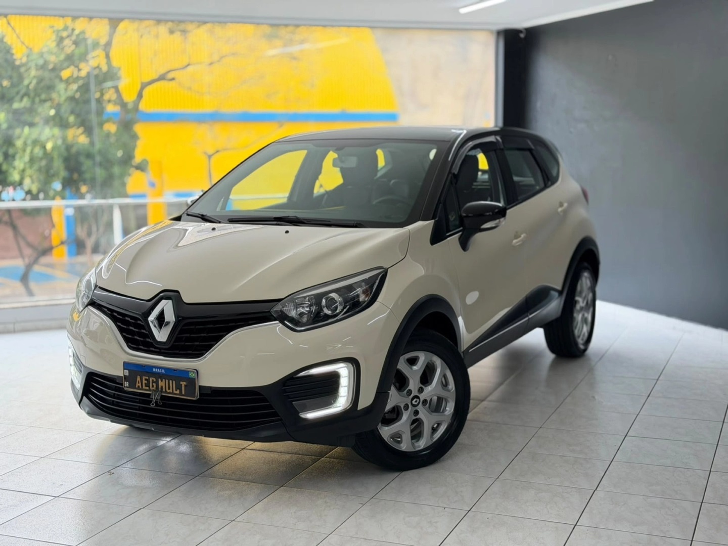 RENAULT CAPTUR