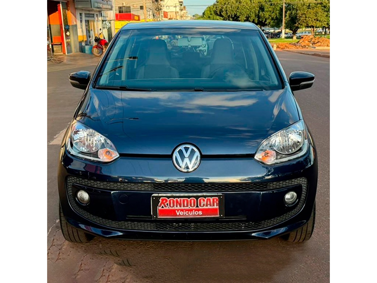 VOLKSWAGEN UP