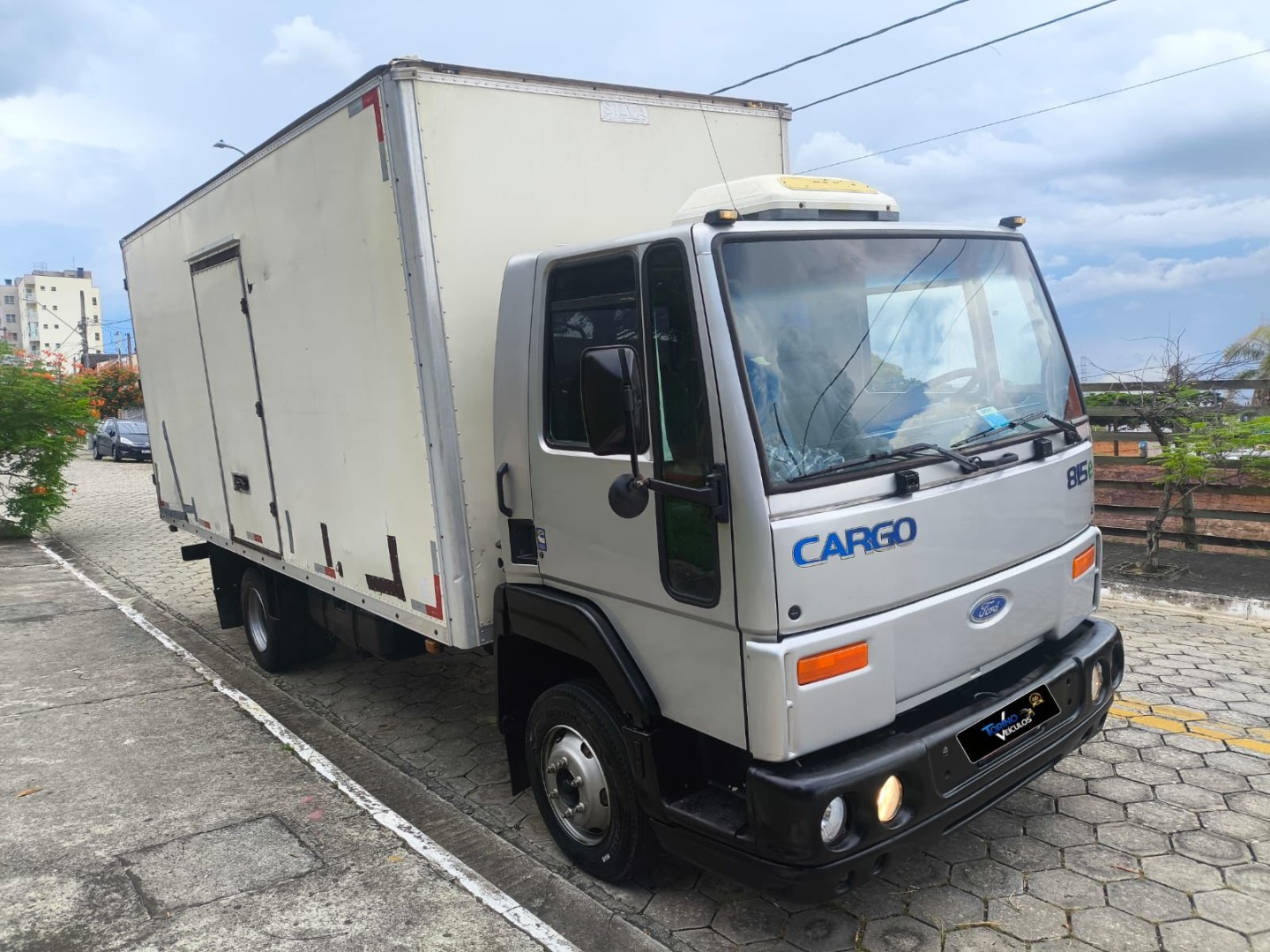 FORD CARGO 815